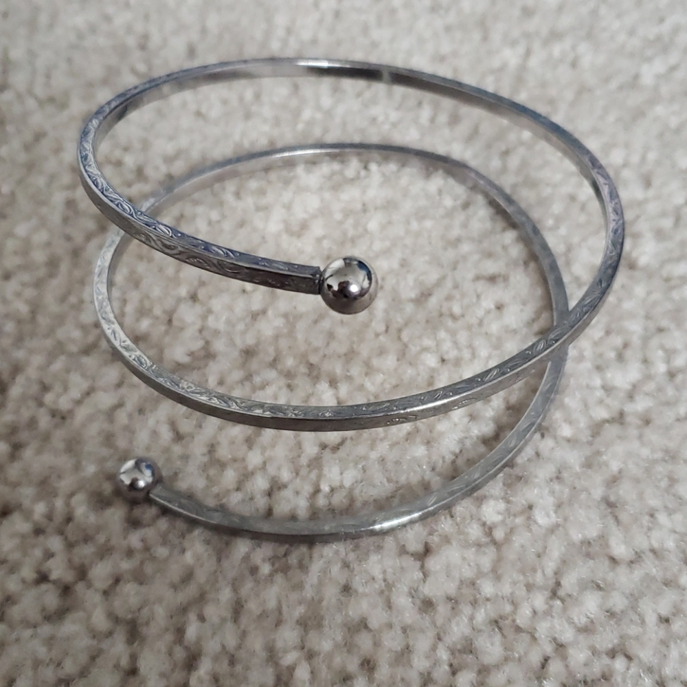 💥 Arm bracelet